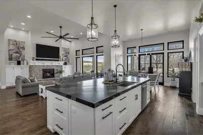 896 W Chuwi Path, New Harmony, UT 84757 - Photo 11