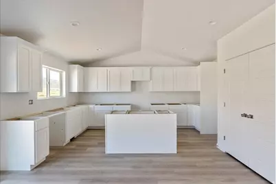 3687 N Columbine Way Way #380, Eagle Mountain, UT 84005 - Photo 3