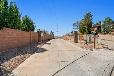 2752 E 50 S St, Saint George, UT 84790 - Photo 3
