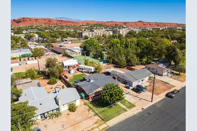 358 W 200 S, Saint George, UT 84770 - Photo 39