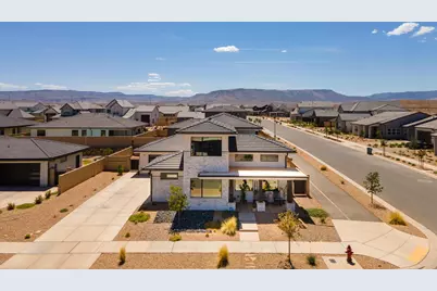 755 W Juniper Hill Dr, Saint George, UT 84790 - Photo 1