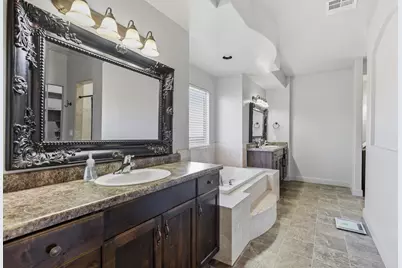 156 E Holly Way, Washington, UT 84780 - Photo 15