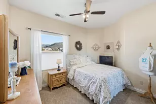 201 W Lake Ln, Toquerville, UT 84774 - Photo 7