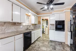 3292 S Bloomington Dr W, Saint George, UT 84790 - Photo 9