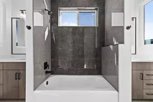 319 E 920 N, Hurricane, UT 84737 - Photo 17