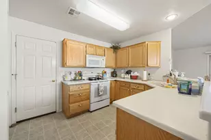 1684 W Desert Rose Dr, Saint George, UT 84790 - Photo 7