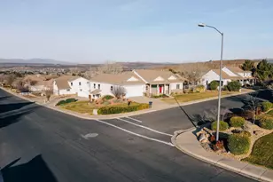 3066 S Kings Ct Ln, Washington, UT 84780 - Photo 3