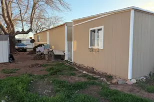 200 E 400 S, Washington, UT 84780 - Photo 5