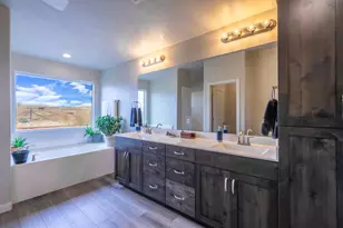 1651 E Wolf Hole Dr, Saint George, UT 84790 - Photo 21