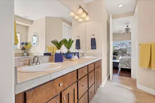 1067 E Silver Falls Dr N, Washington, UT 84780 - Photo 37