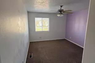 1029 W 200 S, Hurricane, UT 84737 - Photo 17