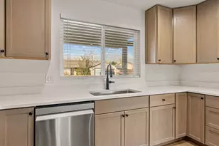 372 N Quail Ridge Dr, Washington, UT 84780 - Photo 13