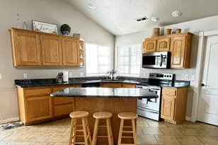 1157 E Chokeberry Dr, Saint George, UT 84790 - Photo 9