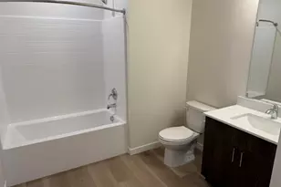 983 W State St, Hurricane, UT 84737 - Photo 9