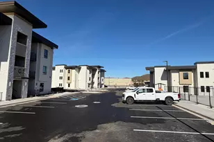 983 W State St, Hurricane, UT 84737 - Photo 17