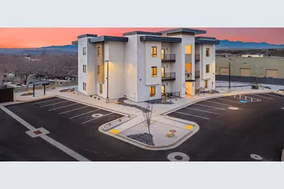 983 W State St #C-101, Hurricane, UT 84737 - Photo 5