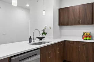 983 W State St, Hurricane, UT 84737 - Photo 17