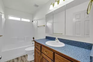 1050 W Red Hills Pkwy, Washington, UT 84780 - Photo 9