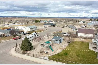 1653 N Millstone Cir, Enoch, UT 84721 - Photo 105