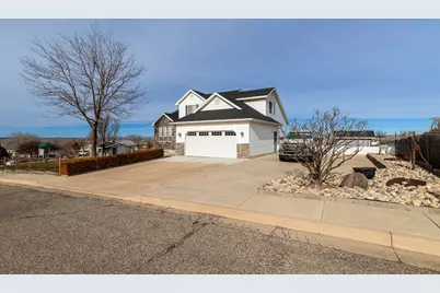 1653 N Millstone Cir, Enoch, UT 84721 - Photo 7