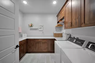 1370 W Firepit Knoll Dr, Saint George, UT 84770 - Photo 33