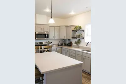 1322 N Apple Blossom Ln, Apple Valley, UT 84737 - Photo 11