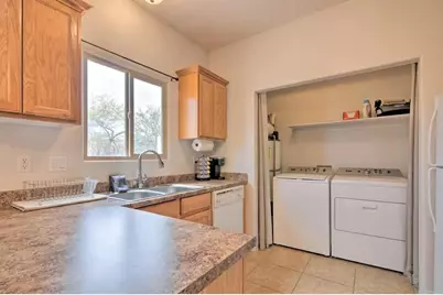 300 E 300 N #H6, Kanab, UT 84741 - Photo 11