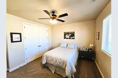 823 E Majestic Dr, Washington, UT 84780 - Photo 37