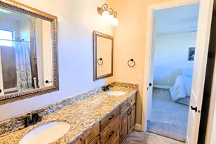 823 E Majestic Dr, Washington, UT 84780 - Photo 35