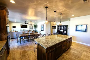 823 E Majestic Dr, Washington, UT 84780 - Photo 13