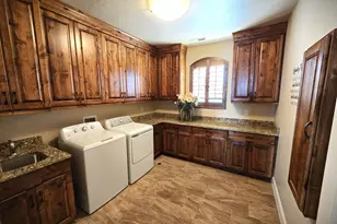 823 E Majestic Dr, Washington, UT 84780 - Photo 27