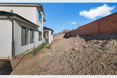 2819 E Briarwood Dr, Saint George, UT 84790 - Photo 9
