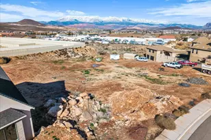 2202 S Angel Heights Dr, Hurricane, UT 84737 - Photo 1