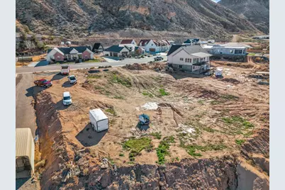 2192 S Angell Heights Dr, Hurricane, UT 84737 - Photo 3