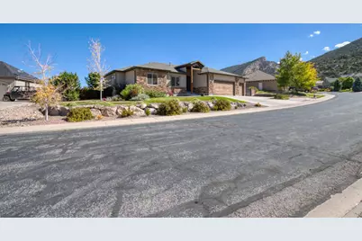 1938 N Ashdown Rd, Cedar City, UT 84721 - Photo 3