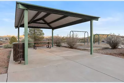 2182 N Canyon Greens Dr, Washington, UT 84780 - Photo 33