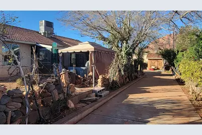 565 S 250 E, Ivins, UT 84738 - Photo 23