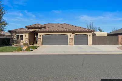 925 E 3900 S, Washington, UT 84780 - Photo 9