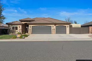 925 E 3900 S, Washington, UT 84780 - Photo 9