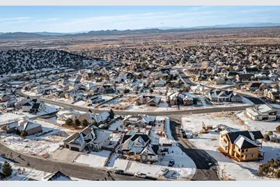 1960 N Mahogany Cir, Cedar City, UT 84721 - Photo 27