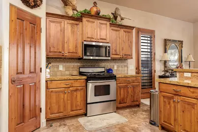 1165 W Columbine Cir, Saint George, UT 84790 - Photo 9