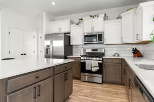 649 N Sandy Talus Dr, Washington, UT 84780 - Photo 13