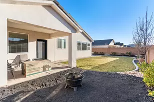 649 N Sandy Talus Dr, Washington, UT 84780 - Photo 23