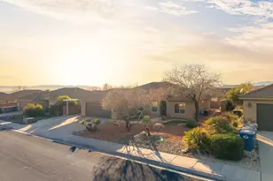 981 N Painted Cloud Pl, Washington, UT 84780 - Photo 3