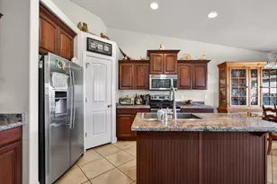 981 N Painted Cloud Pl, Washington, UT 84780 - Photo 13
