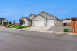 4846 S Resolution Dr, Washington, UT 84780 - Photo 3