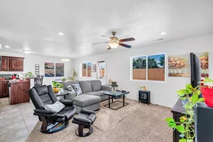 387 S 100 W, Ivins, UT 84738 - Photo 3