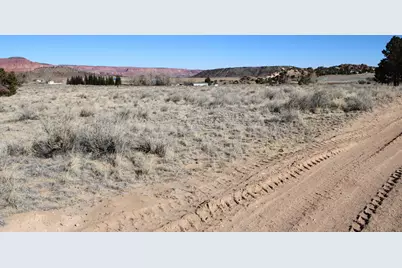 140 E Teasdale Rd, Teasdale, UT 84773 - Photo 7