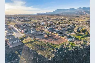 210 W Peachtree Dr, Toquerville, UT 84774 - Photo 19