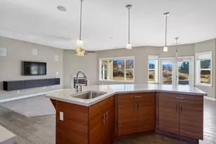 486 E Hillview Dr, Cedar City, UT 84721 - Photo 11